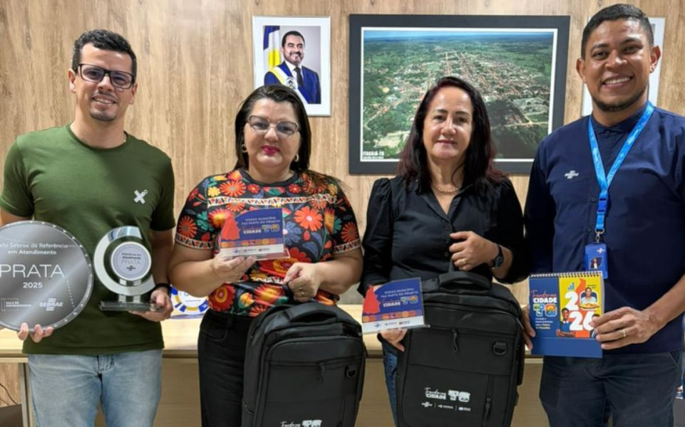 Prefeitura Municipal recebe Selo Prata do SEBRAE de Referência em Atendimento na Sala do Empreendedor